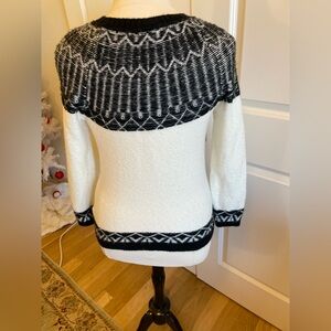 Lovely Black and White Pullover Sweater with detail design on hem and cuff